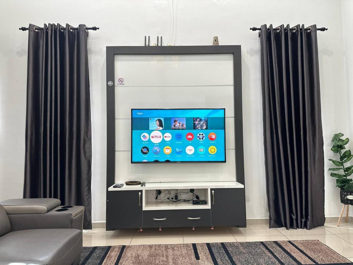 Bandar Melaka Family Bungalow Private Pool Bbq Wifi Netflix Exterior photo
